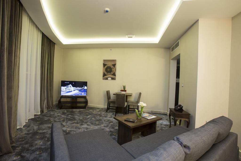 The Town Hotel Doha Dış mekan fotoğraf