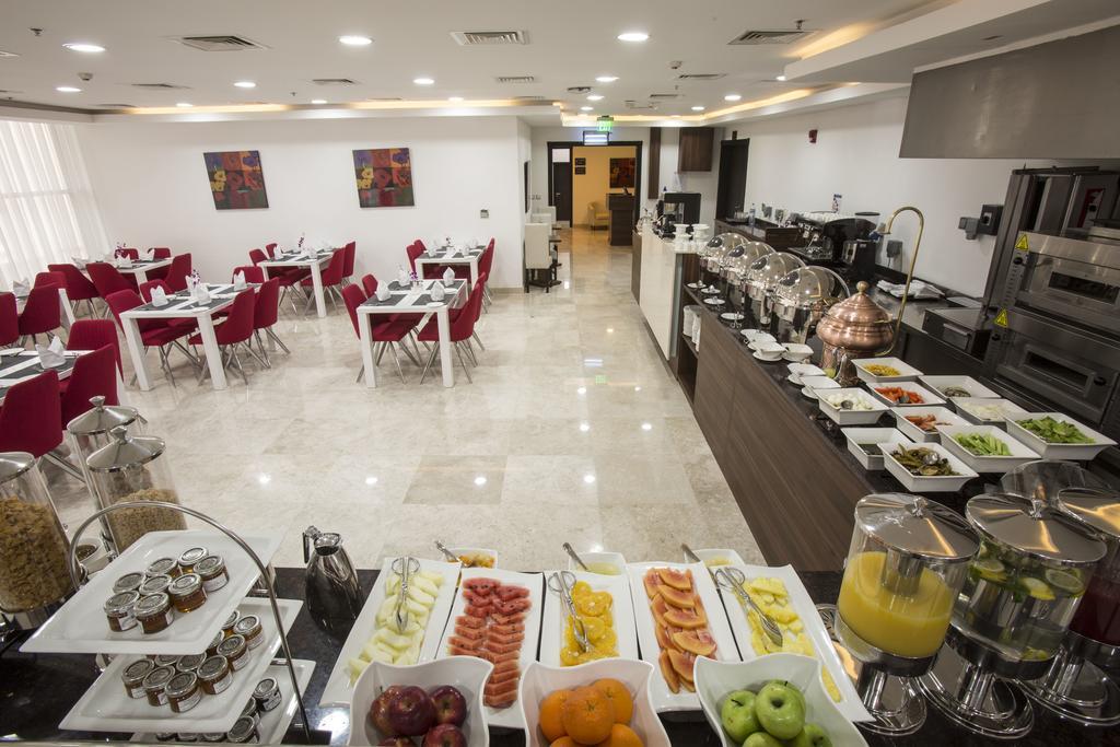 The Town Hotel Doha Dış mekan fotoğraf